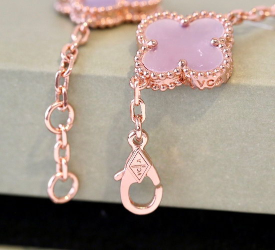 V*n Cl**f & Ar**ls bracelet(19cm)-010