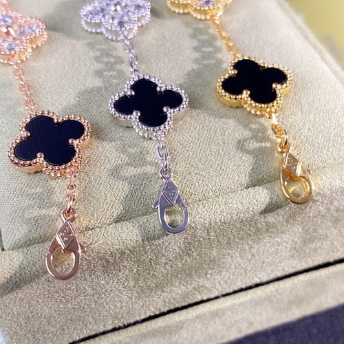 V*n Cl**f & Ar**ls bracelet(19cm)-004