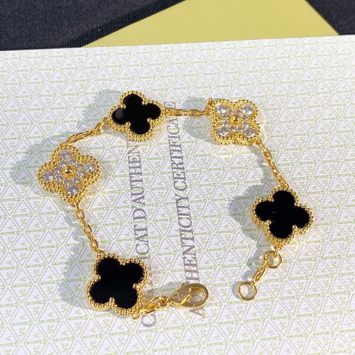 V*n Cl**f & Ar**ls bracelet(19cm)-004