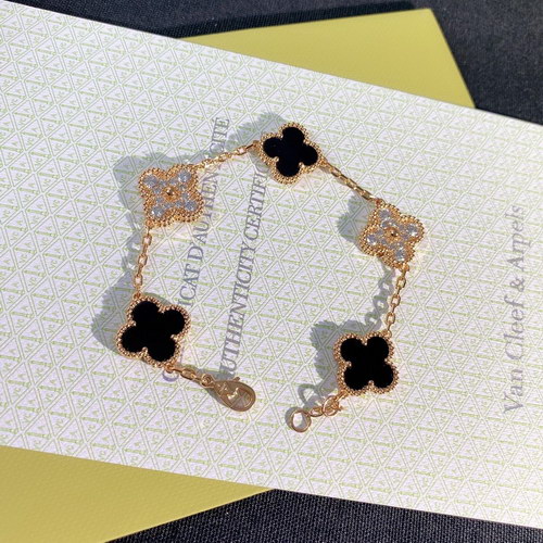 V*n Cl**f & Ar**ls bracelet(19cm)-004