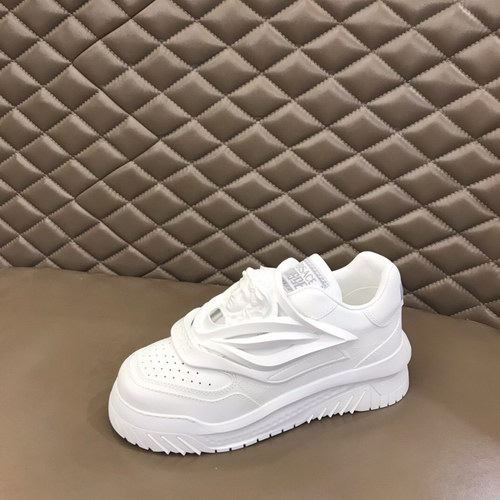 Versace Shoes(AAA)-186