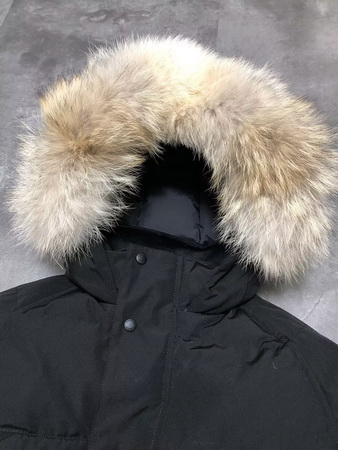 Can*a Go*e coat (e30)-223