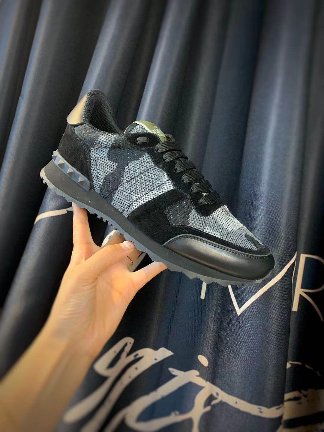 Valentino Shoes(AAA)-211