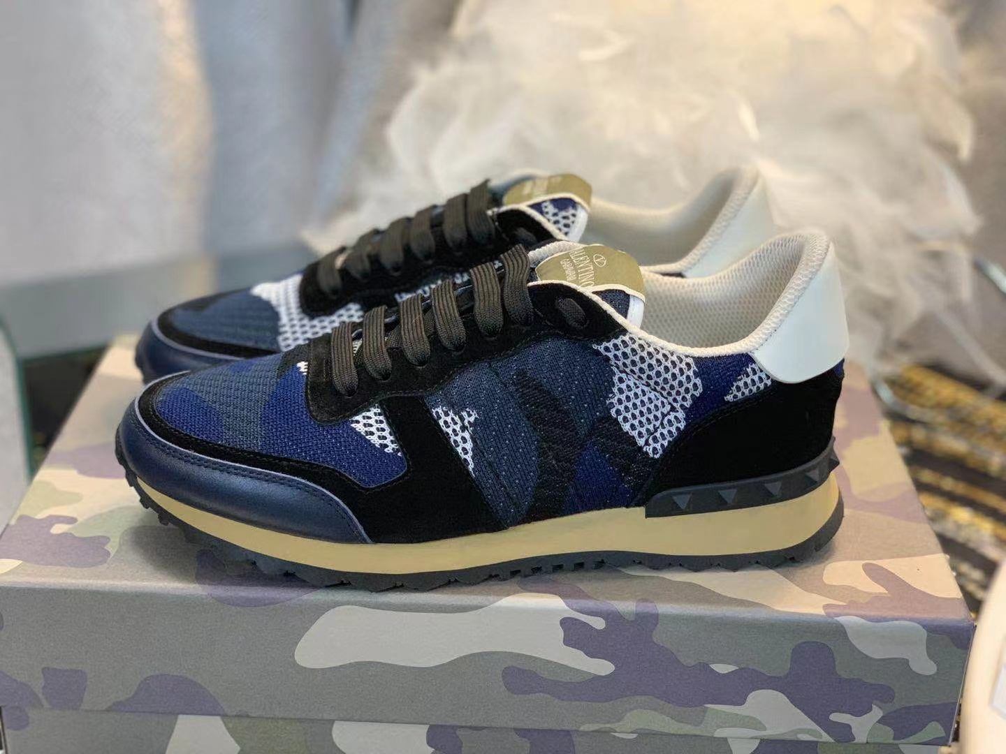 Valentino Shoes(AAA)-212