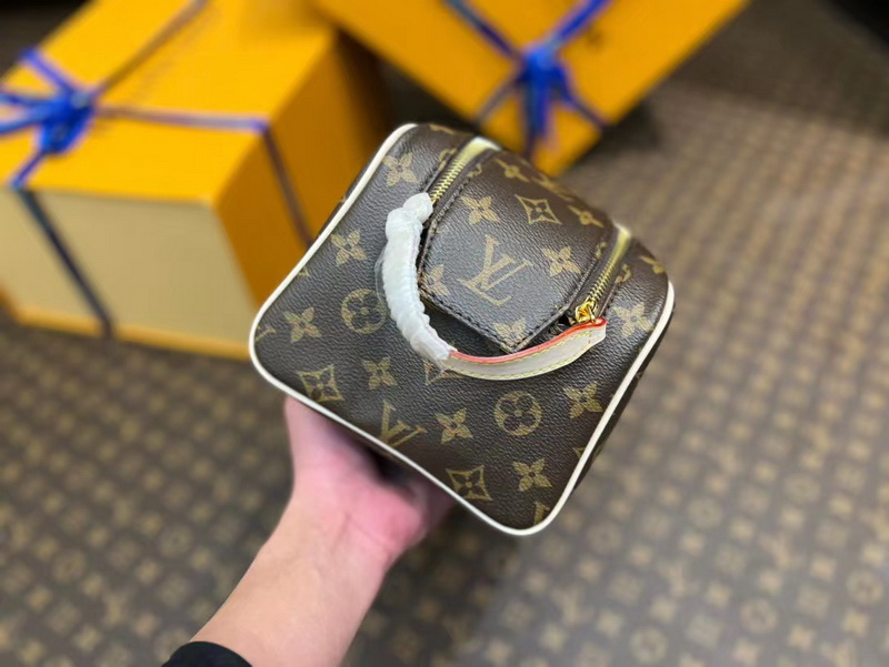 LV Small bags(AAA)-011