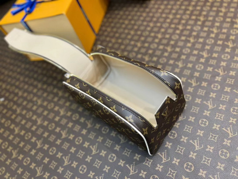 LV Small bags(AAA)-011