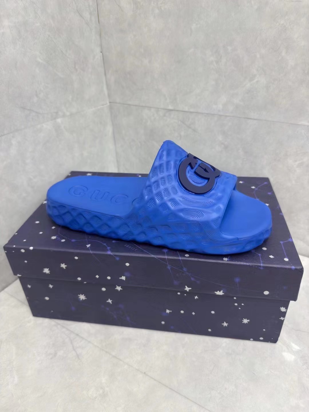 G*u*i slippers(aaa)-455