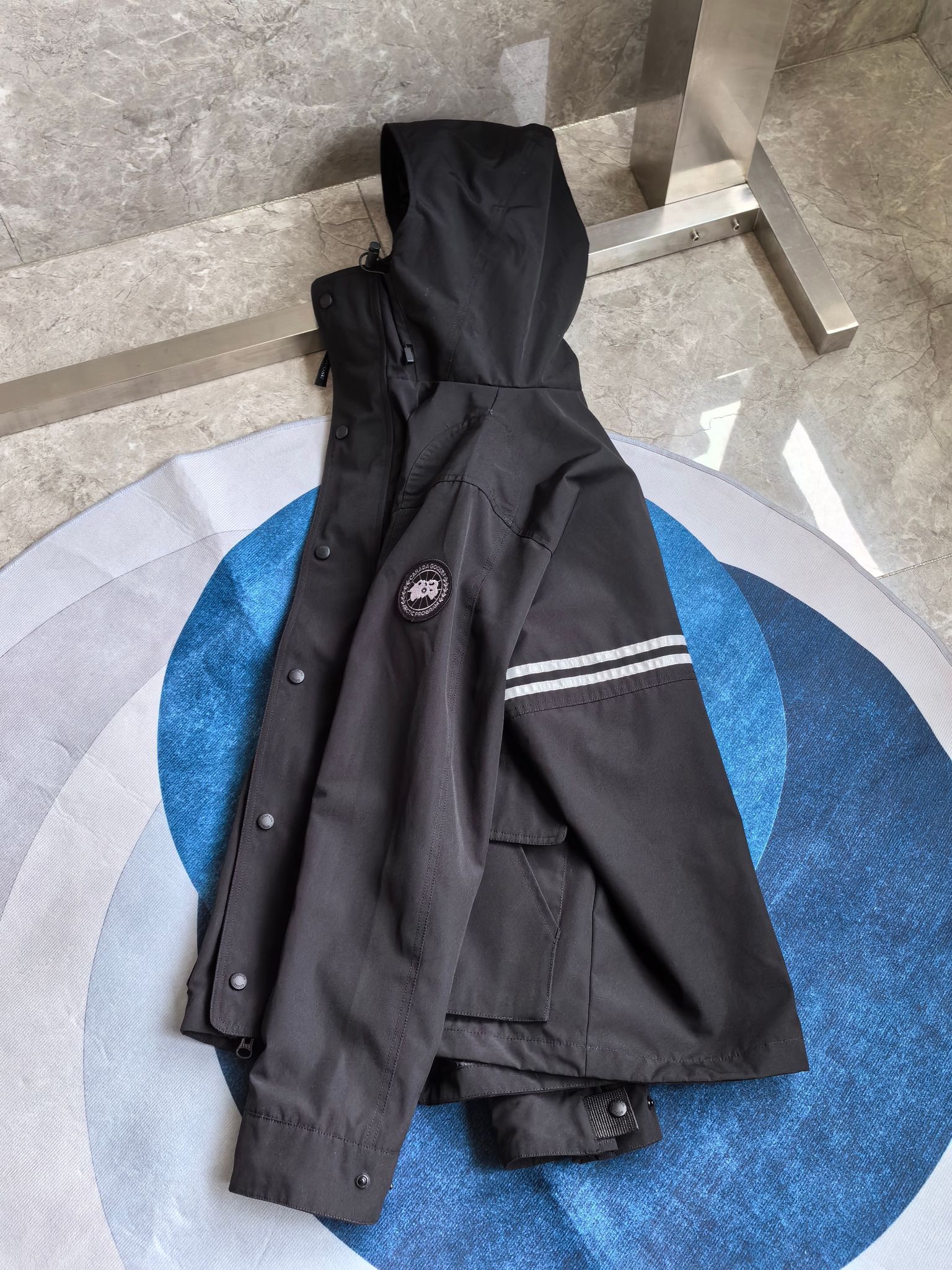 Can*a Go*e jacket-003