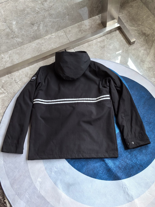 Can*a Go*e jacket-003