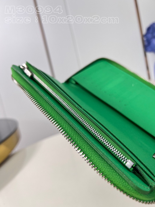 LV Wallets AAA(Men)-047