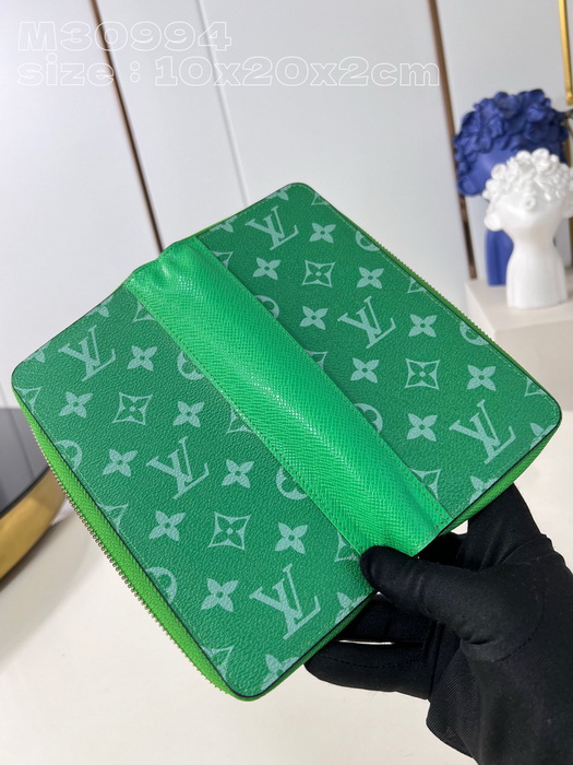 LV Wallets AAA(Men)-047