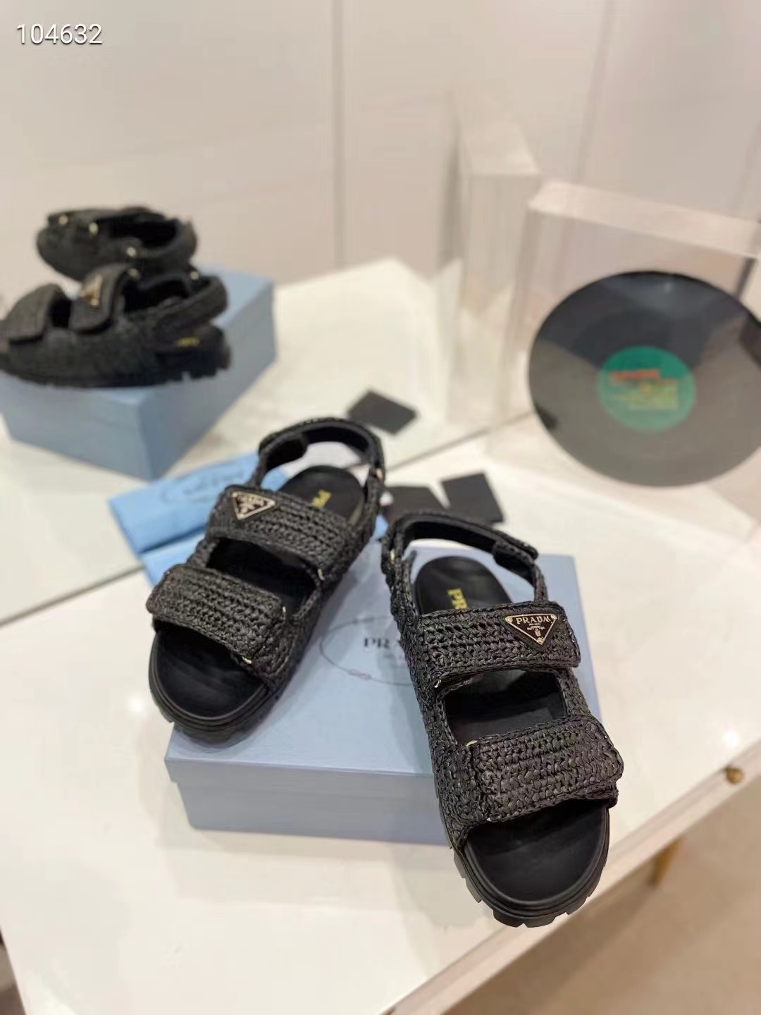 Pra*a slippers women(aaa)-017