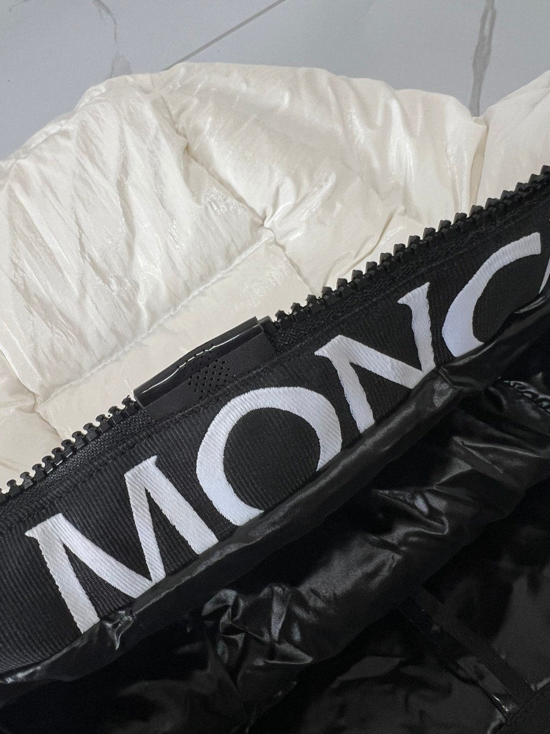 Moncler Coat(Women)-057