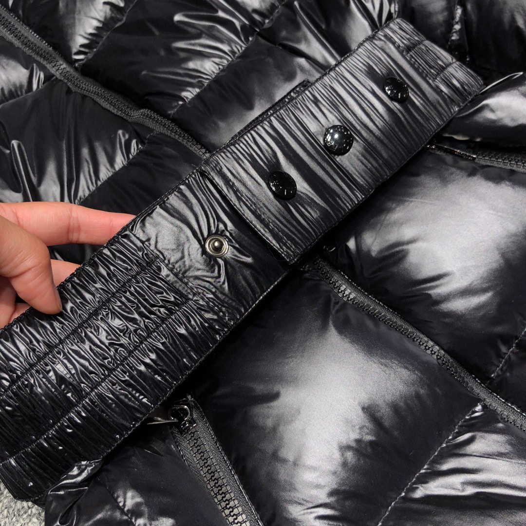 Moncler Coat(Women)-083