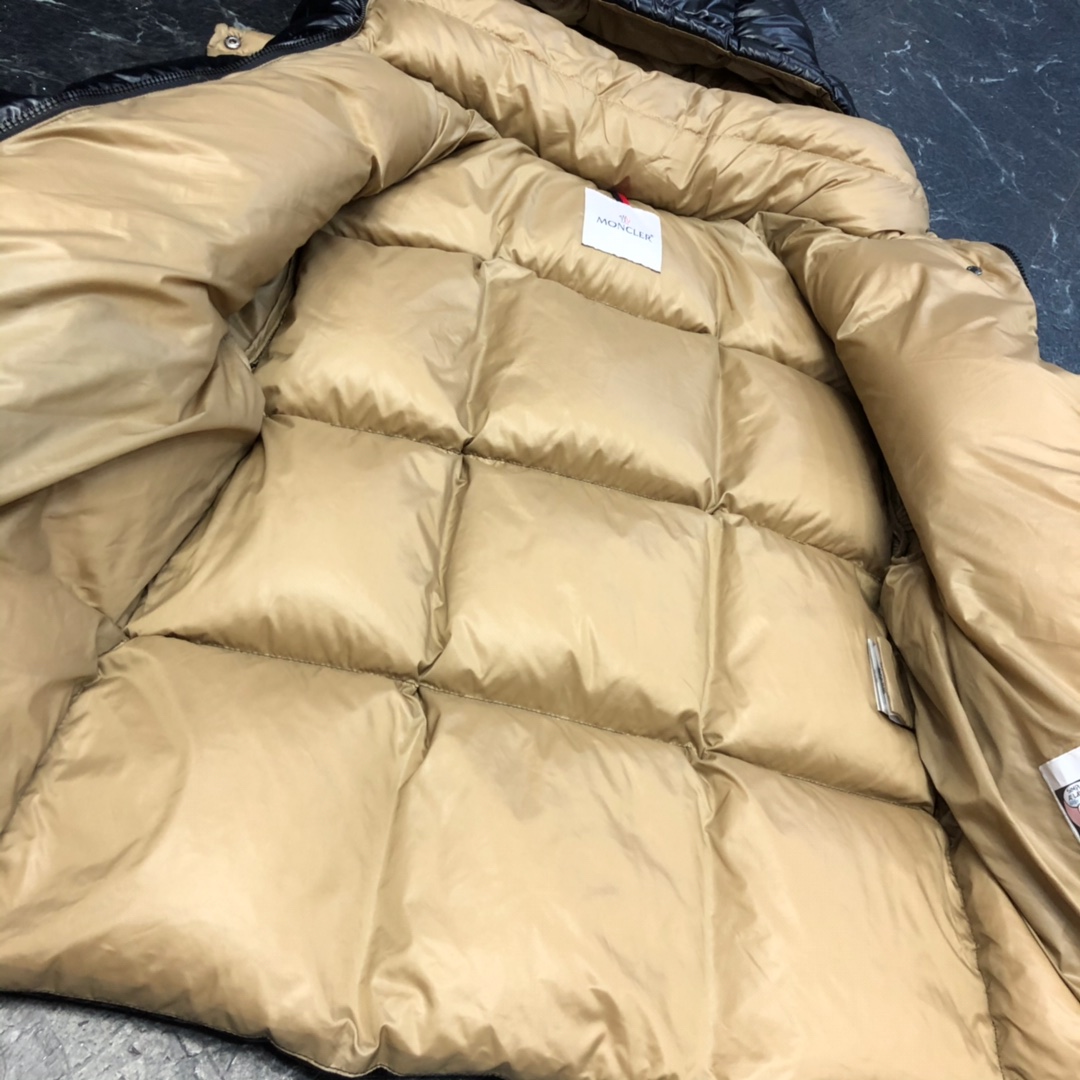 Moncler Coat(Women)-088