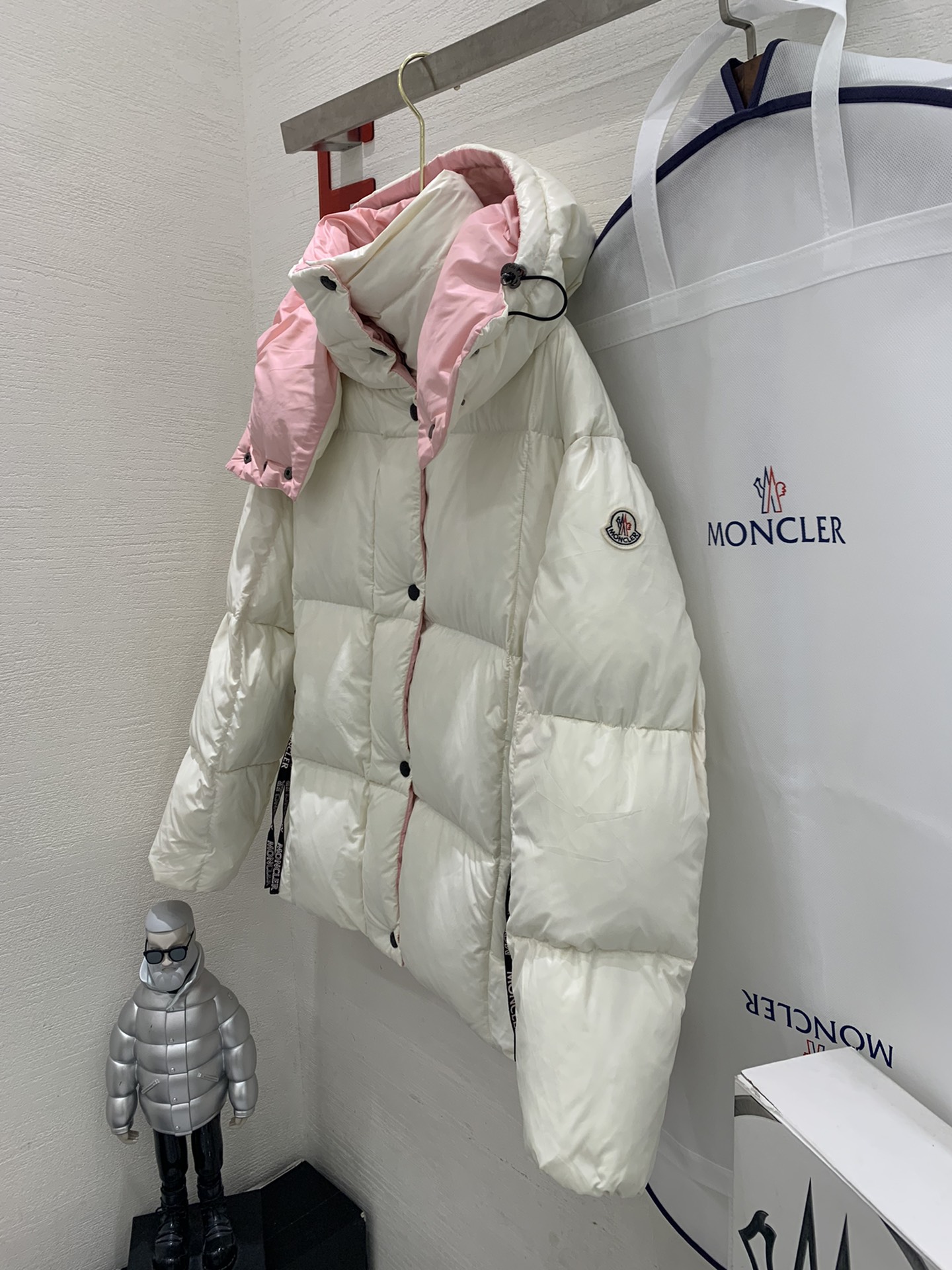 Moncler Coat(Women)-089