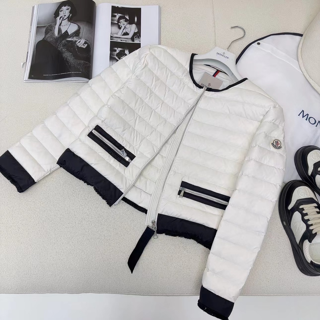 Moncler Coat(Women)-132