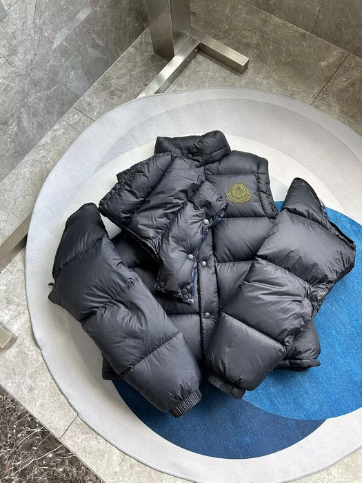 Moncler Coat-250
