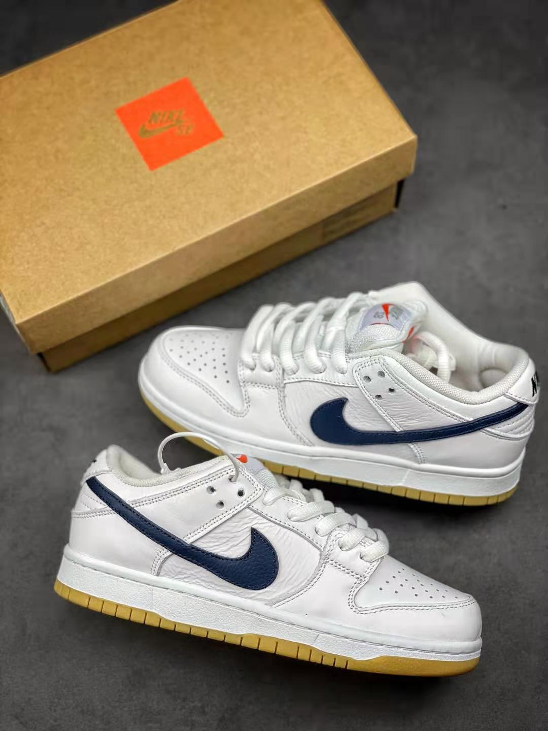 Nike SB Dunk Low Pro