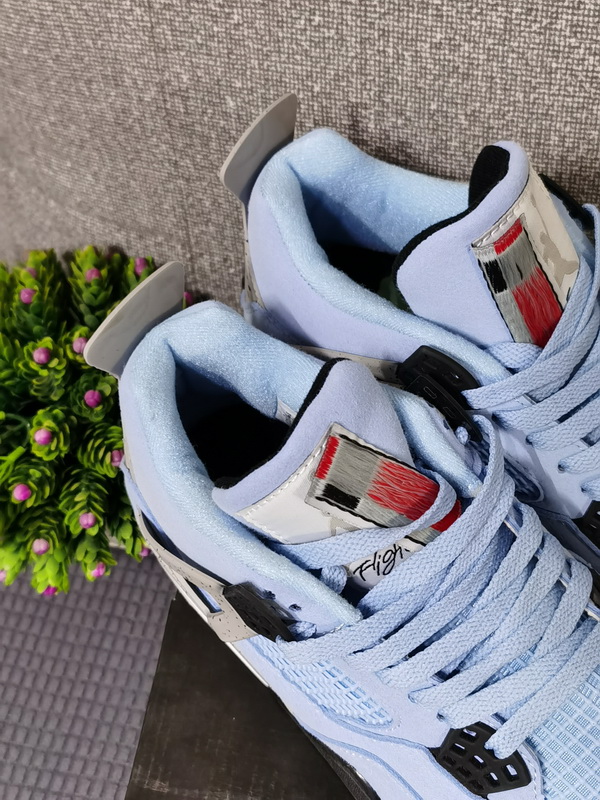 Air Jordan 4 Retro-010