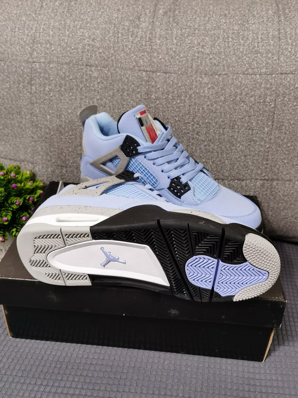 Air Jordan 4 Retro-010