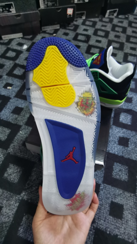 Air Jordan 4 Retro-023