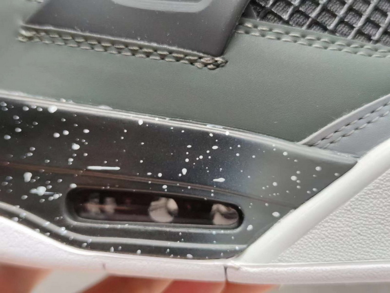 Air Jordan 4 Retro-040