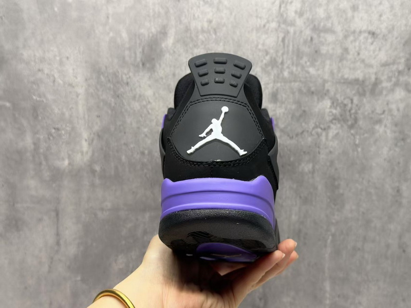 Air Jordan 4 Retro-043