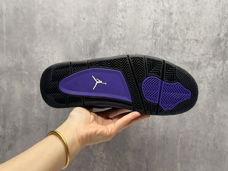 Air Jordan 4 Retro-043