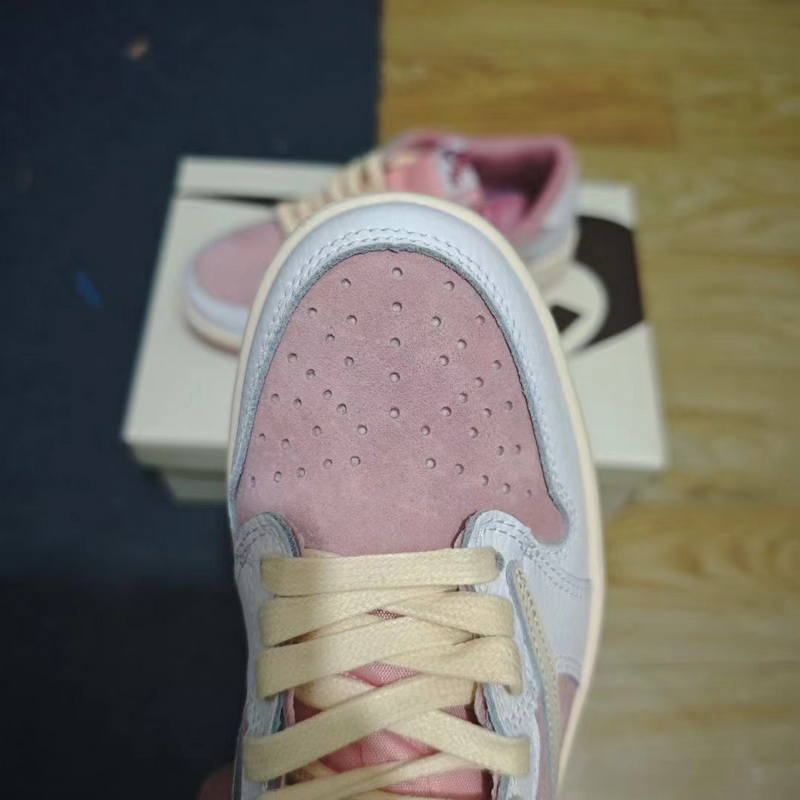 Nike Air Jordan 1 Low-002