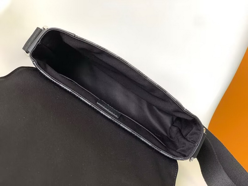 LV Handbags AAAA(Men)-151