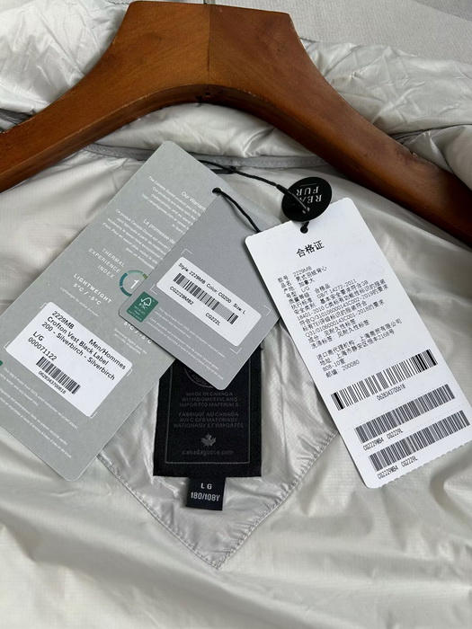 Can*a Go*e vest coat-012