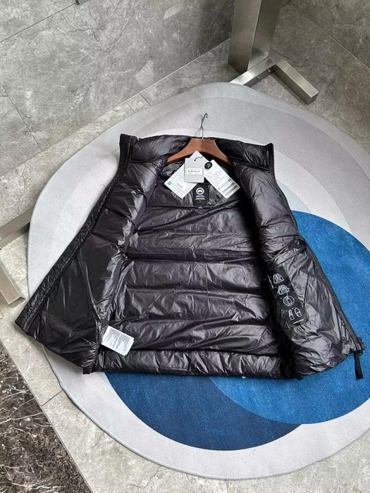 Can*a Go*e vest coat-014