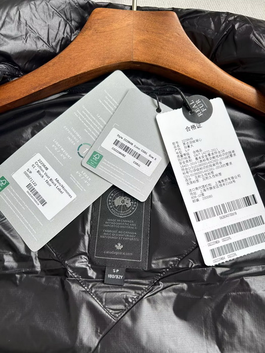 Can*a Go*e vest coat-013