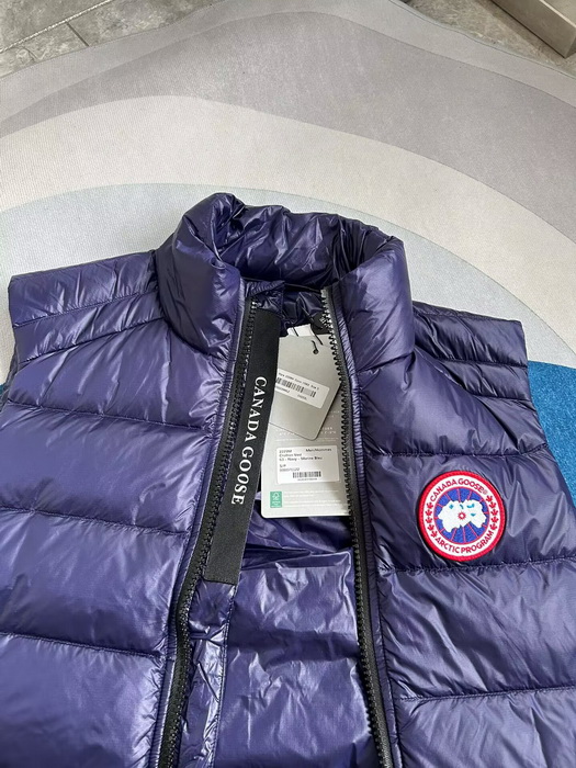 Can*a Go*e vest coat-015