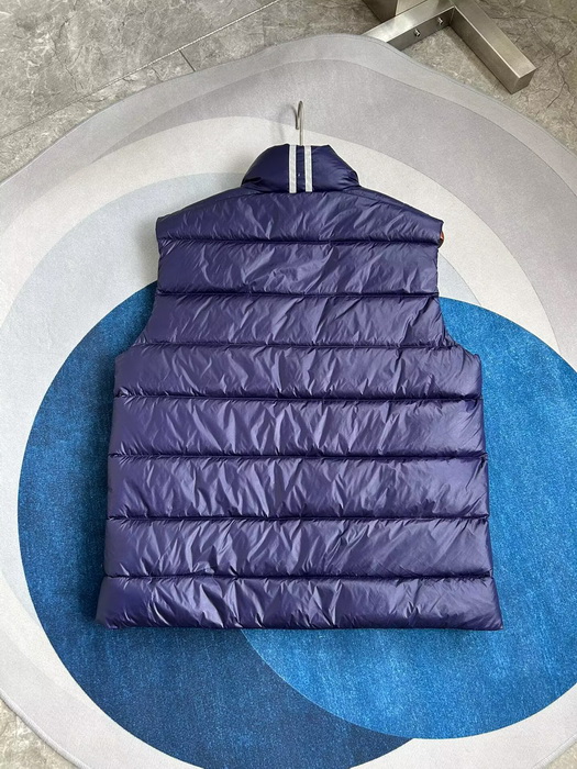 Can*a Go*e vest coat-015