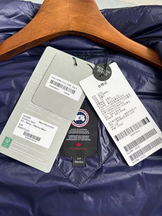 Can*a Go*e vest coat-015