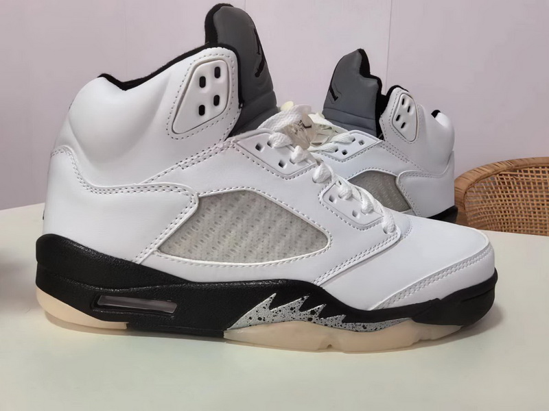 Air Jordan 5 Retro-050