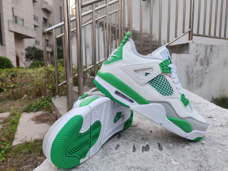 Air Jordan 4 Retro-128
