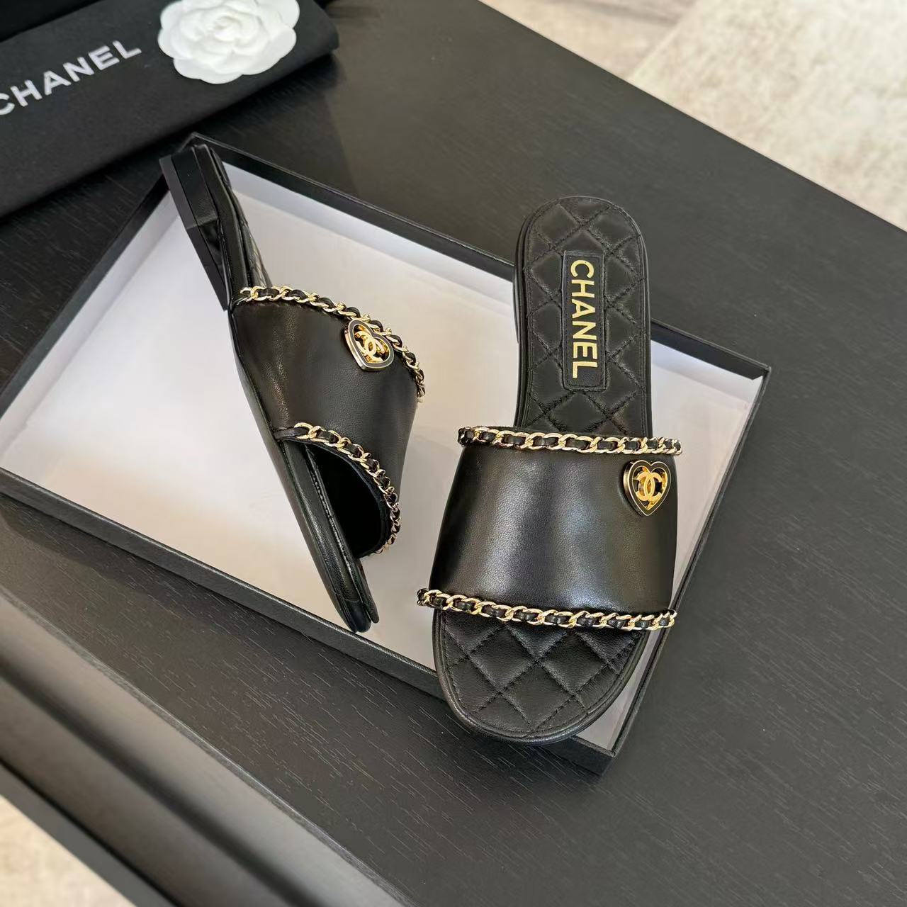 Ch*el slippers women(aaa)-019