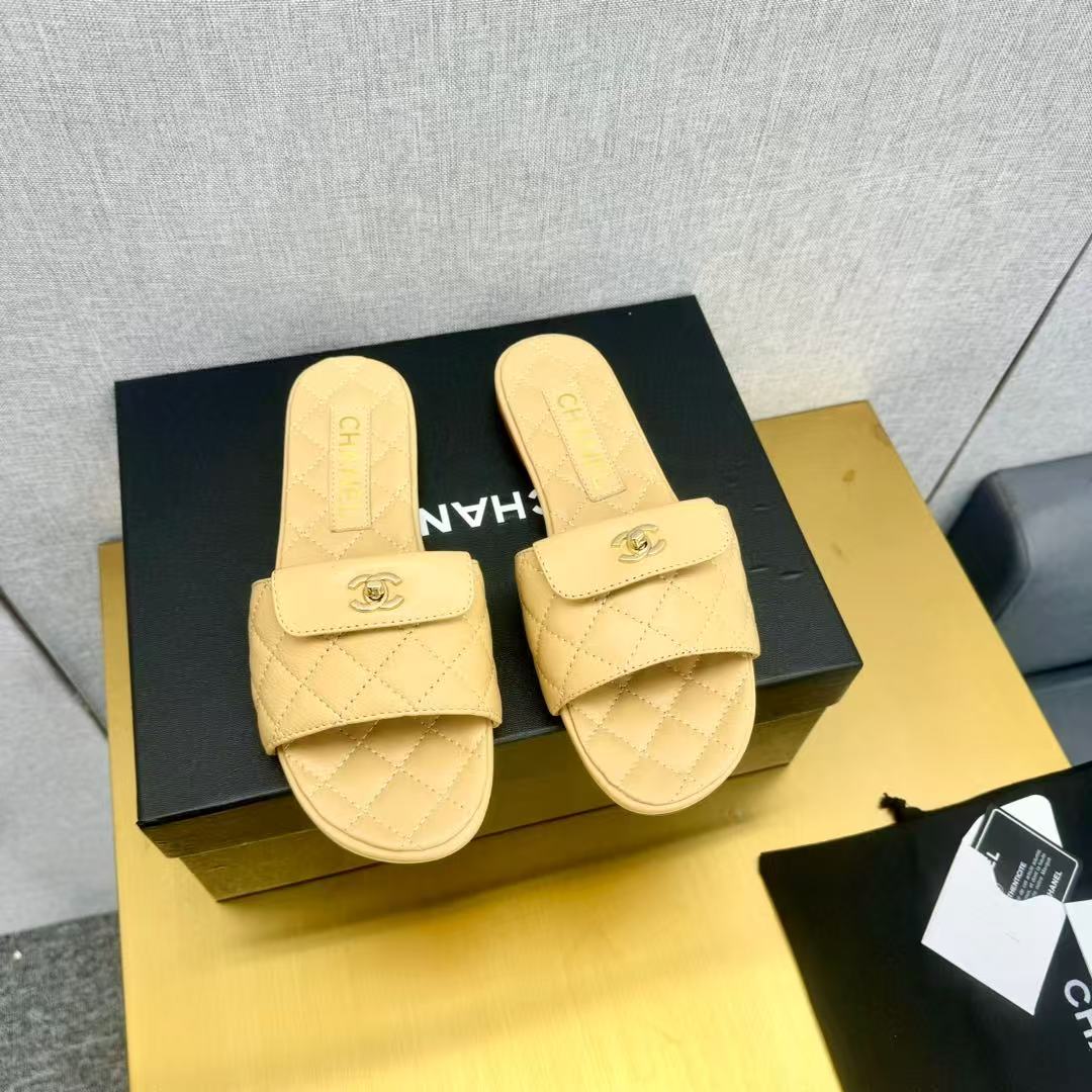Ch*el slippers women(aaa)-011