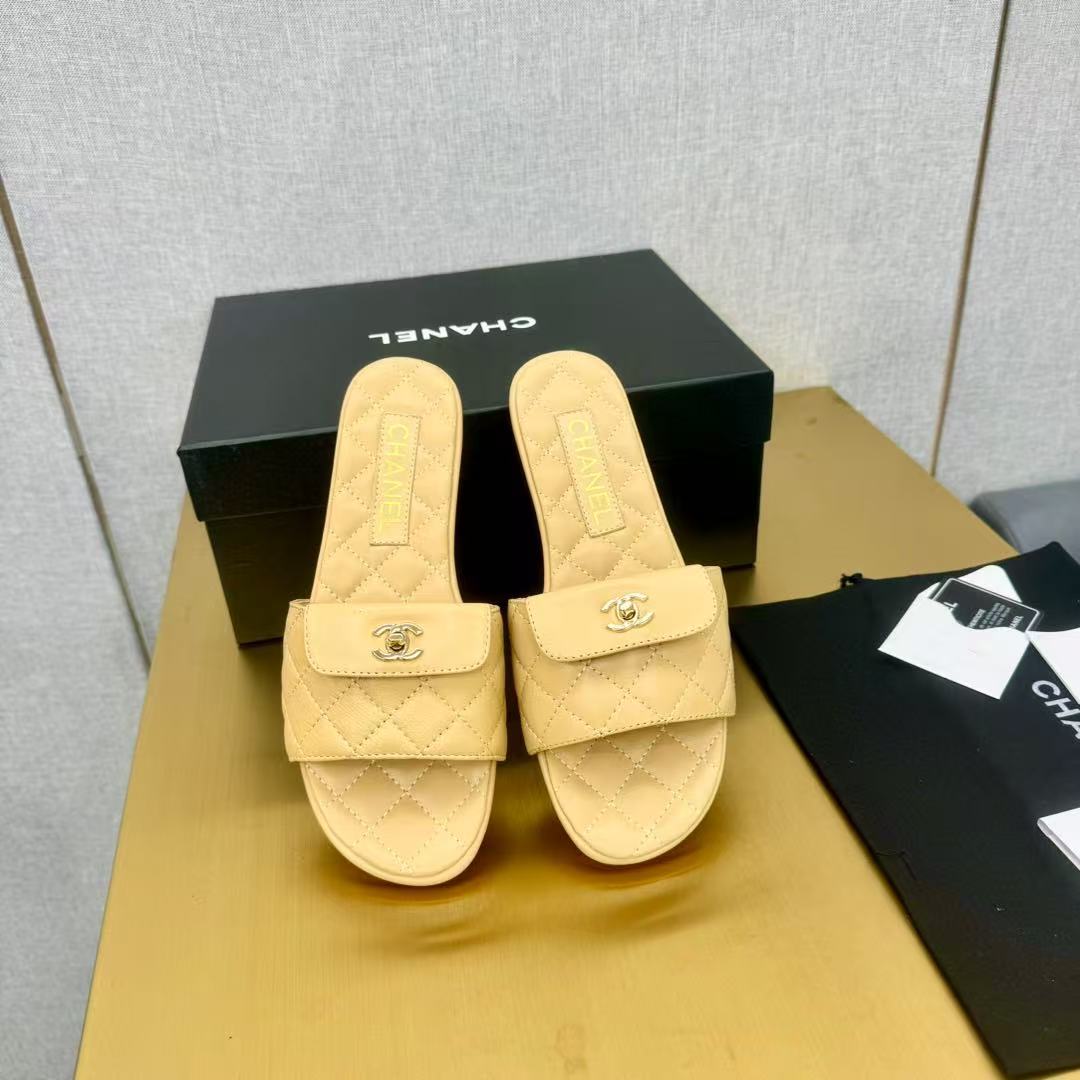 Ch*el slippers women(aaa)-011