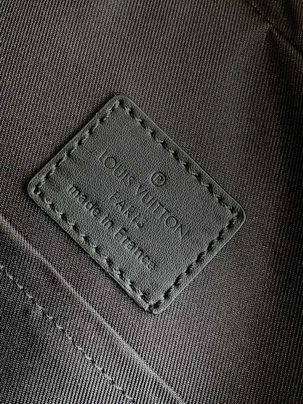 LV Backpack(AAA)-076