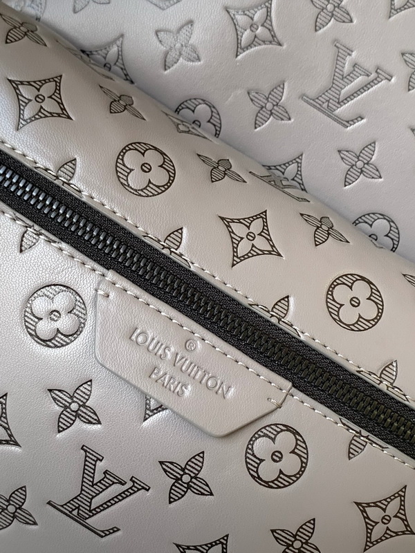 LV Backpack(AAA)-099