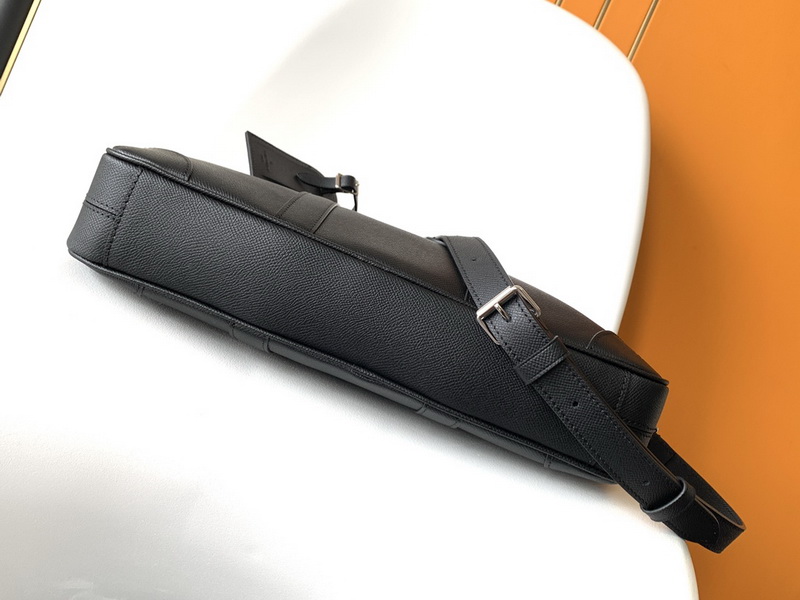 LV Handbags AAAA(Men)-158