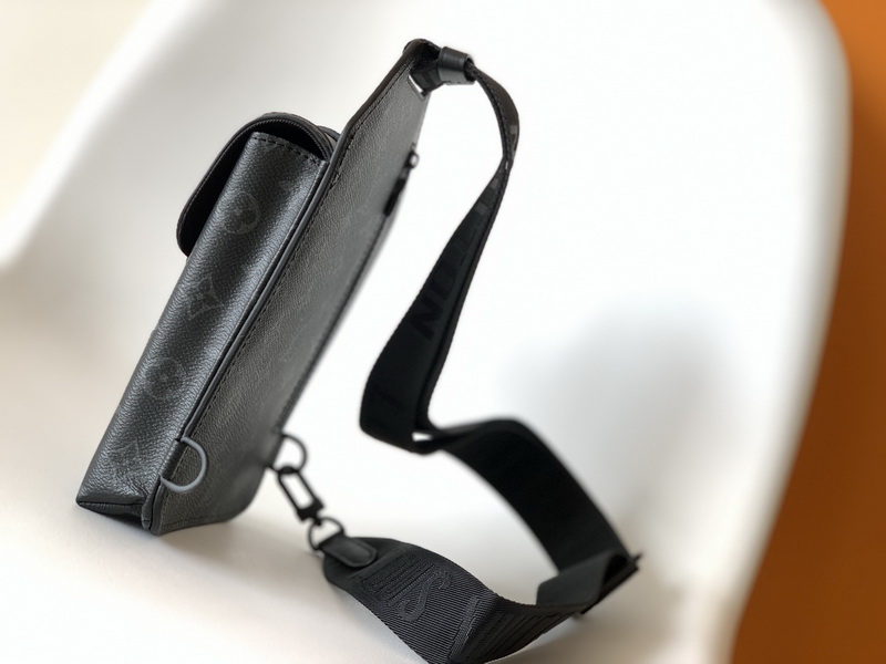 LV Handbags AAAA(Men)-164