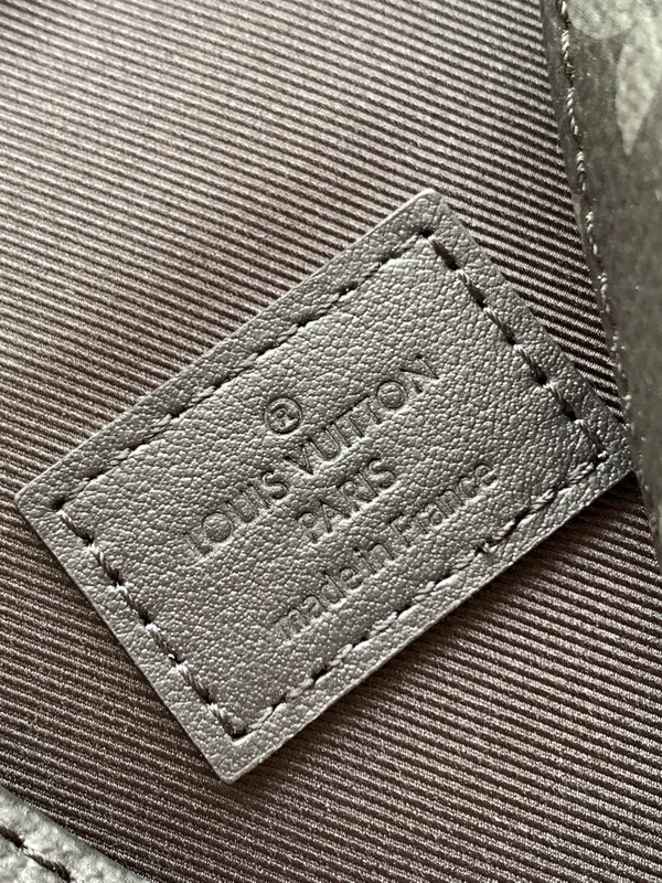 LV Handbags AAAA(Men)-164