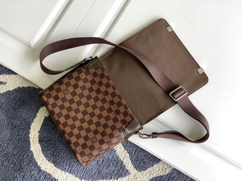 LV Handbags AAAA(Men)-177