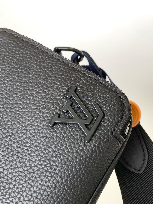 LV Handbags AAAA(Men)-186