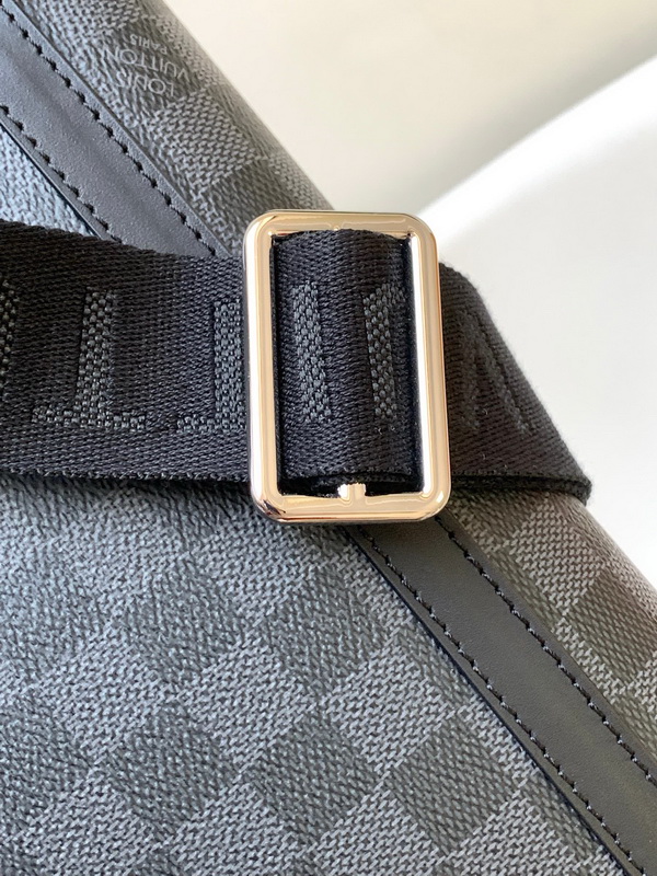 LV Handbags AAAA(Men)-189